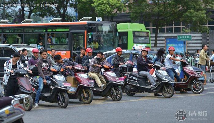 电动车充满电一骑就没电怎么回事